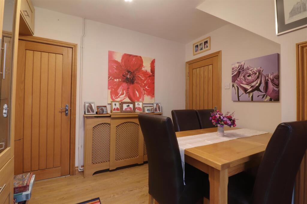 Storrington Road, Stonehouse photo 4