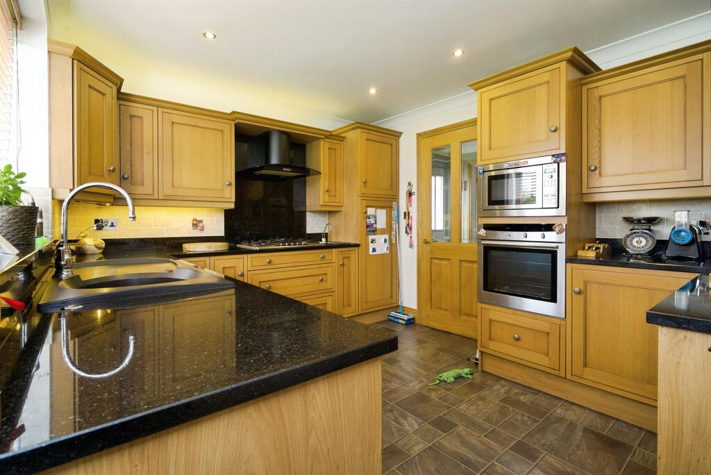 House in Sheffield - View 4