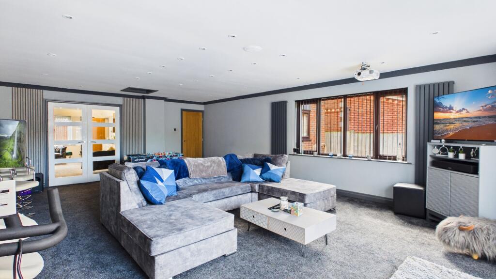 House in Doncaster - View 2