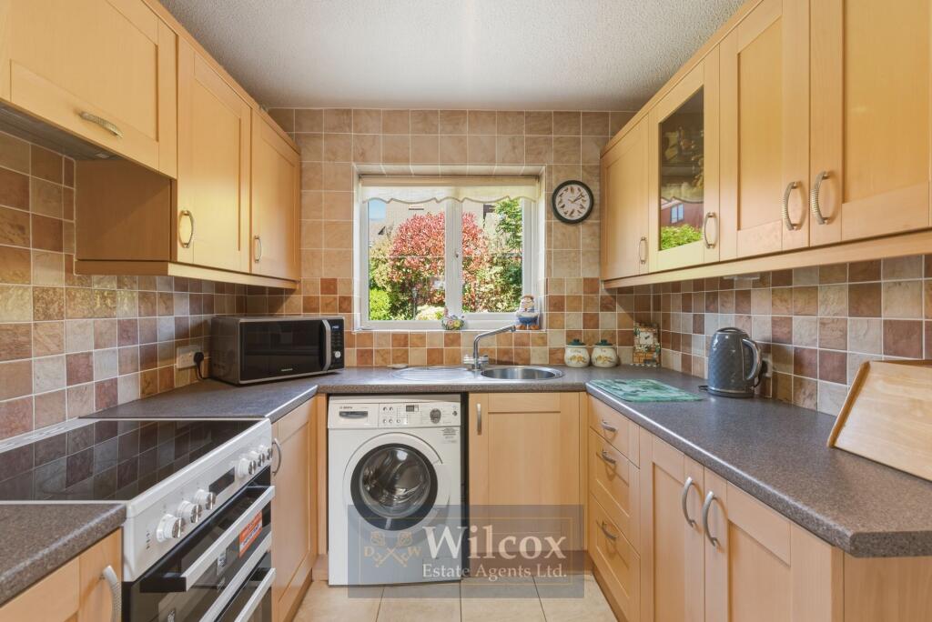 Scarthwood Close, Bolton, BL2 photo 3