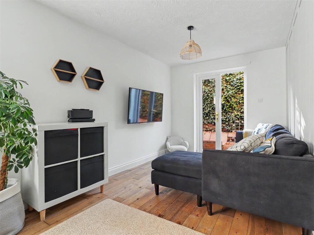 Apartment in Norwich - View 5