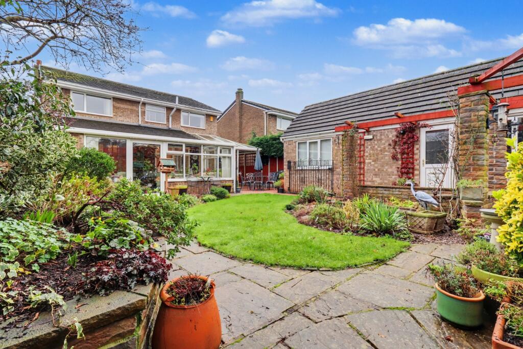 Roberts Way, Sandal, Wakefield, West Yorkshire, WF2 photo 4