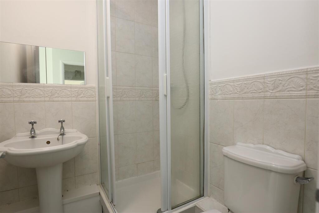 Apartment in Maidstone, Kent - View 5