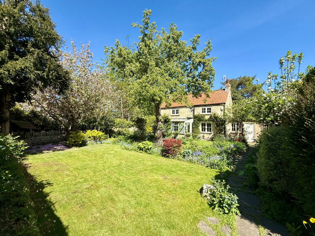 Boston Spa, Spa Lane, LS23 photo 4