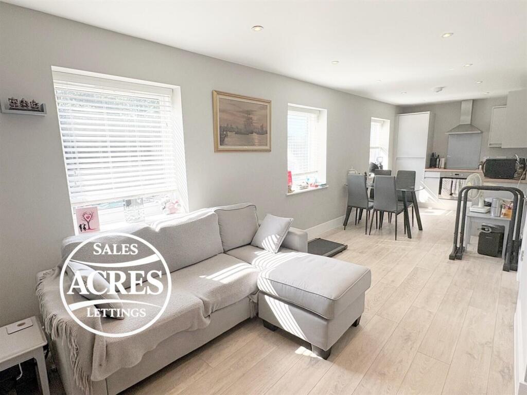 House in Sutton Coldfield, Maney - View 6