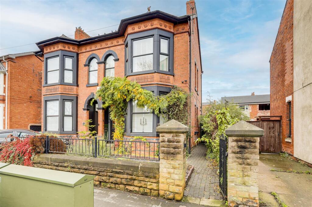 Main image of property: Highbury Road, Nottingham, NG6