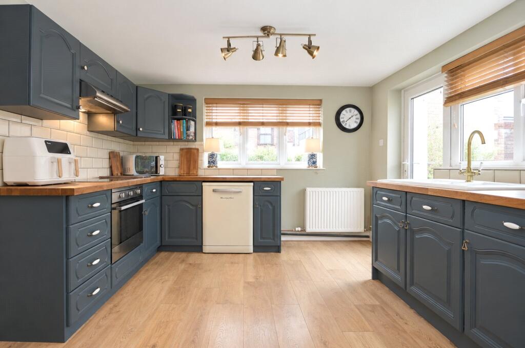 House in Taunton - View 4