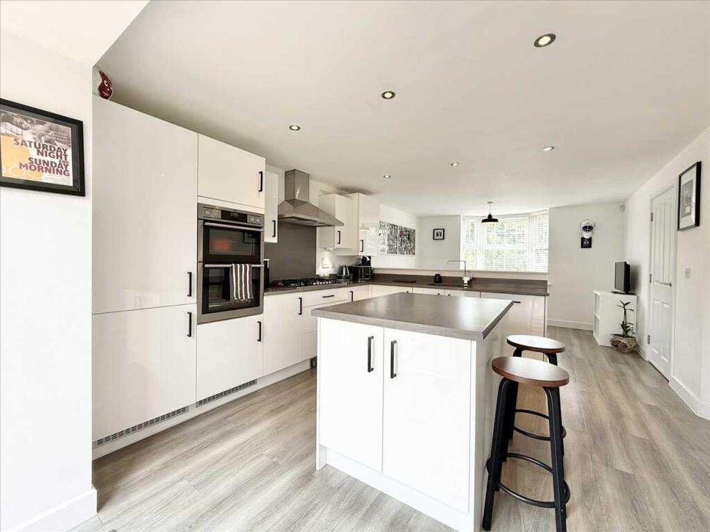 House in Rushcliffe, Hollygate Park, Cotgrave - View 4