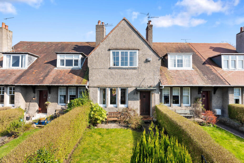 Main image of property: 45 Maxwell Avenue, Bearsden, G61 1PA