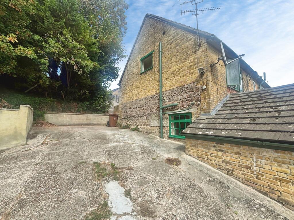 House in Rochester - View 5