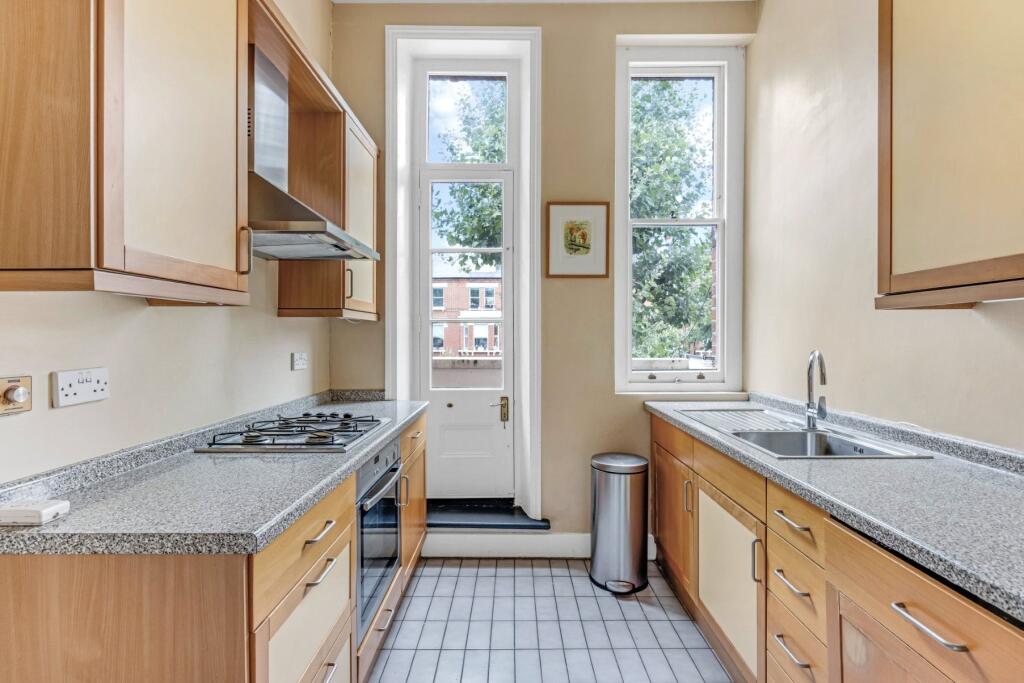 Apartment in London - View 5