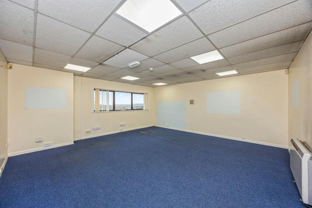 Cyril Richings Buisness Centre, Unit 2-009.JPG