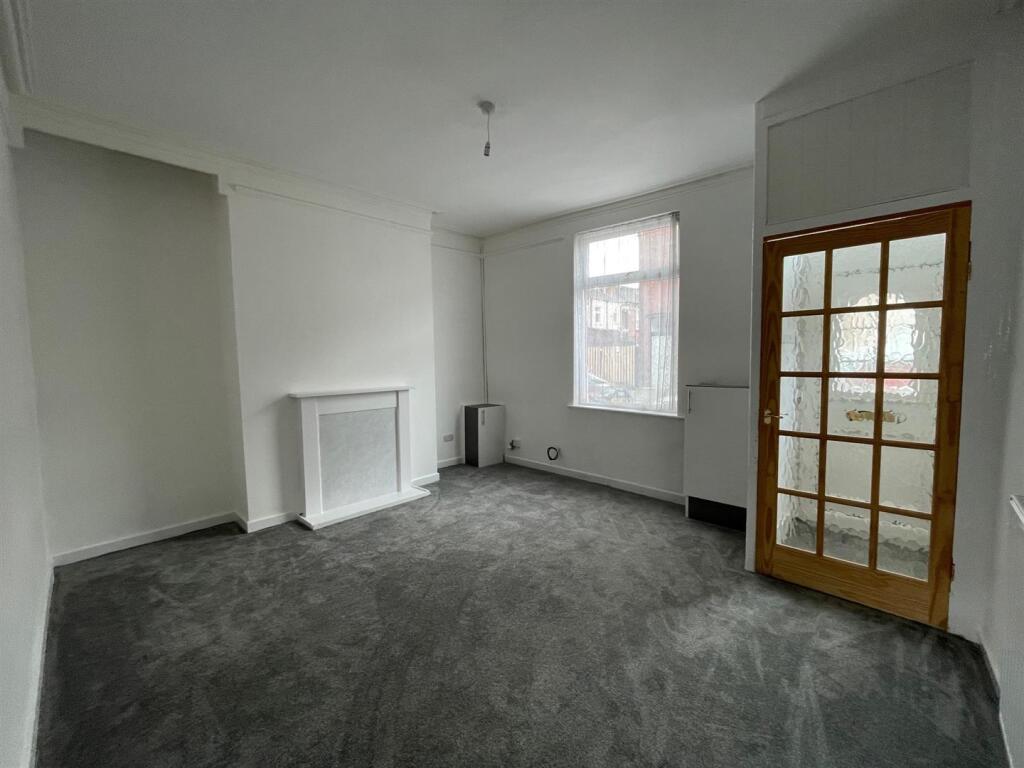 Fairhurst Street, Leigh photo 2