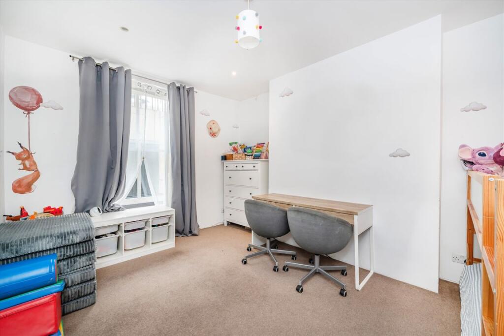 Apartment in London - More