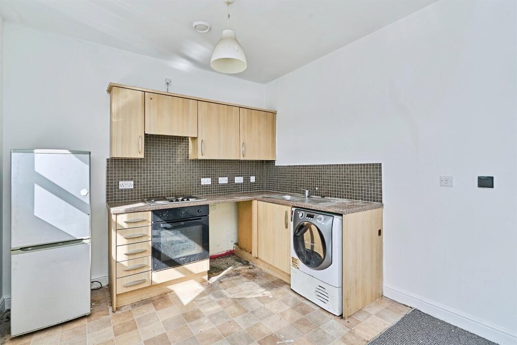 Apartment in Dudley - View 4