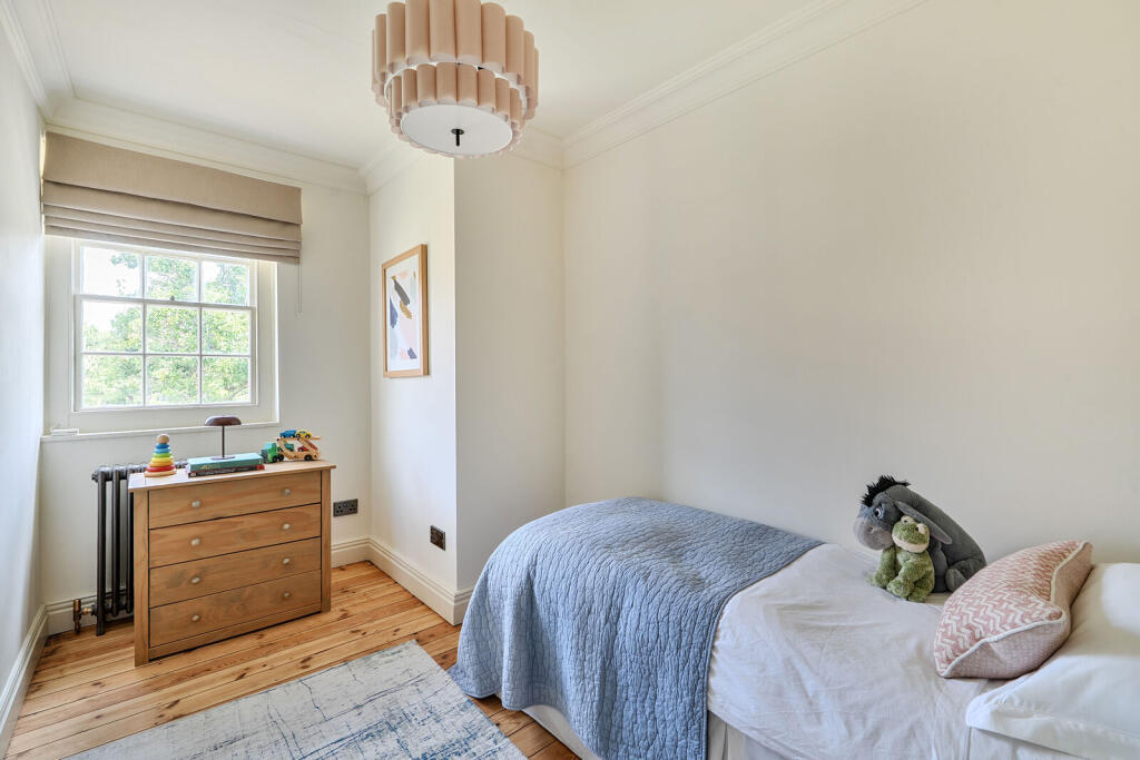 Apartment in London, North Kensington - More