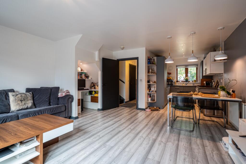 House in Gravesham, Christian Fields - More