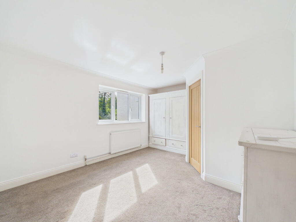 Leat Close, Sawbridgeworth photo 3