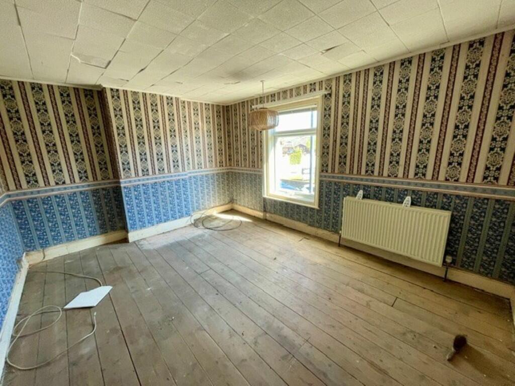 House in Ipswich - View 5