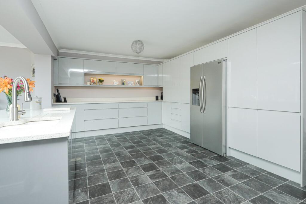 House in Thanet, Kingsgate, Broadstairs and St Peters - More