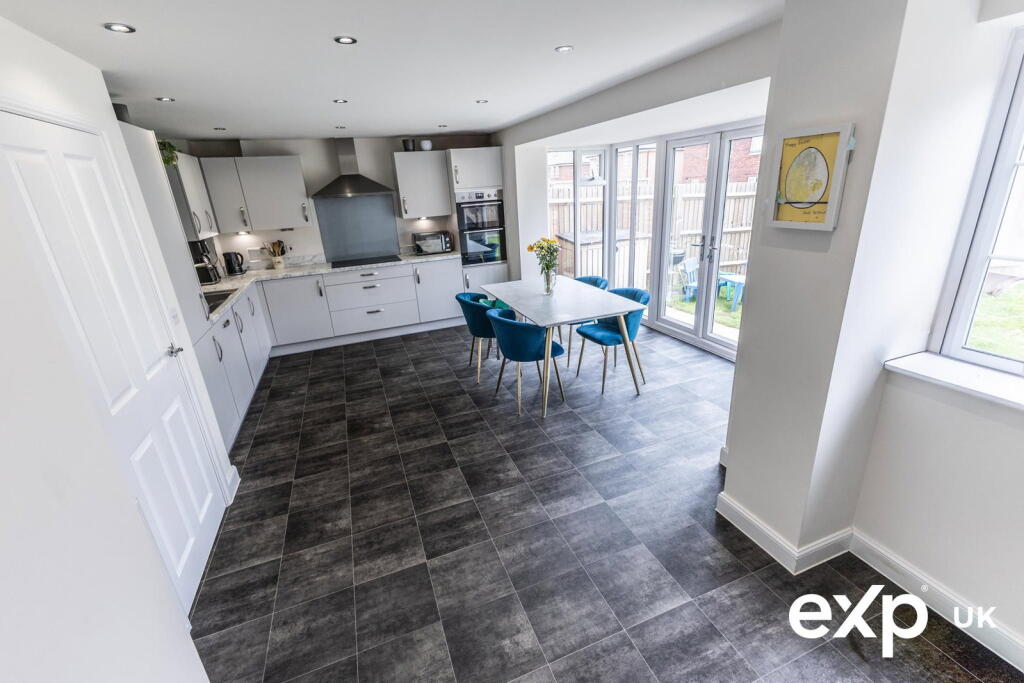 Lidgett Lane, Edwinstowe, NG21 9TA photo 2