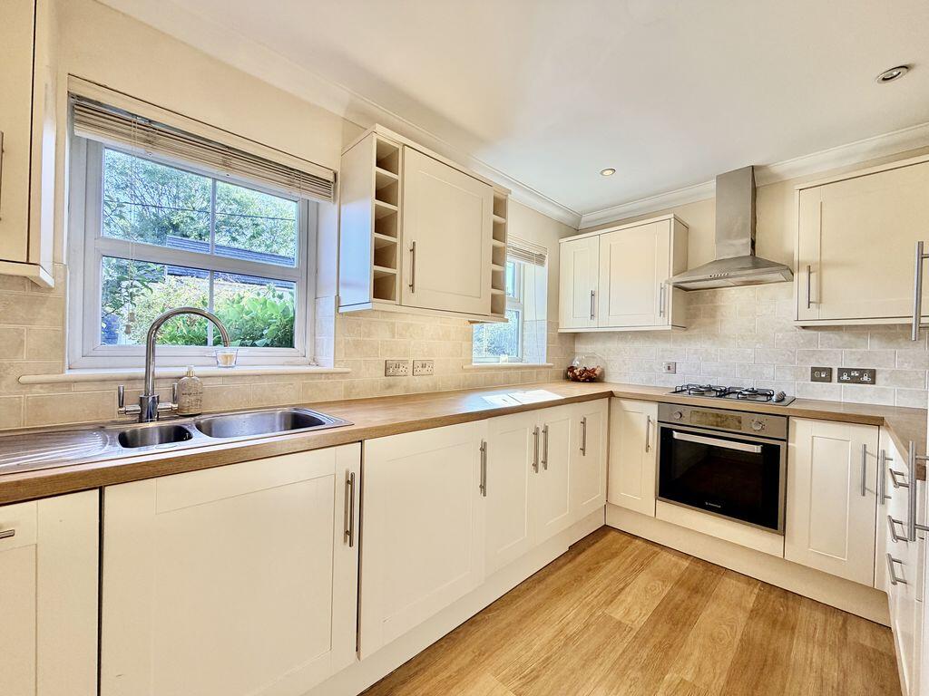 House in Hemel Hempstead, Wooburn - View 3