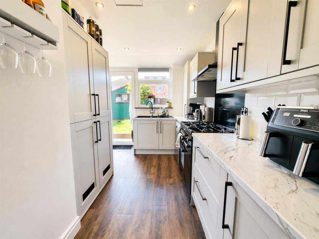 House in Gosport, Hardway - View 2