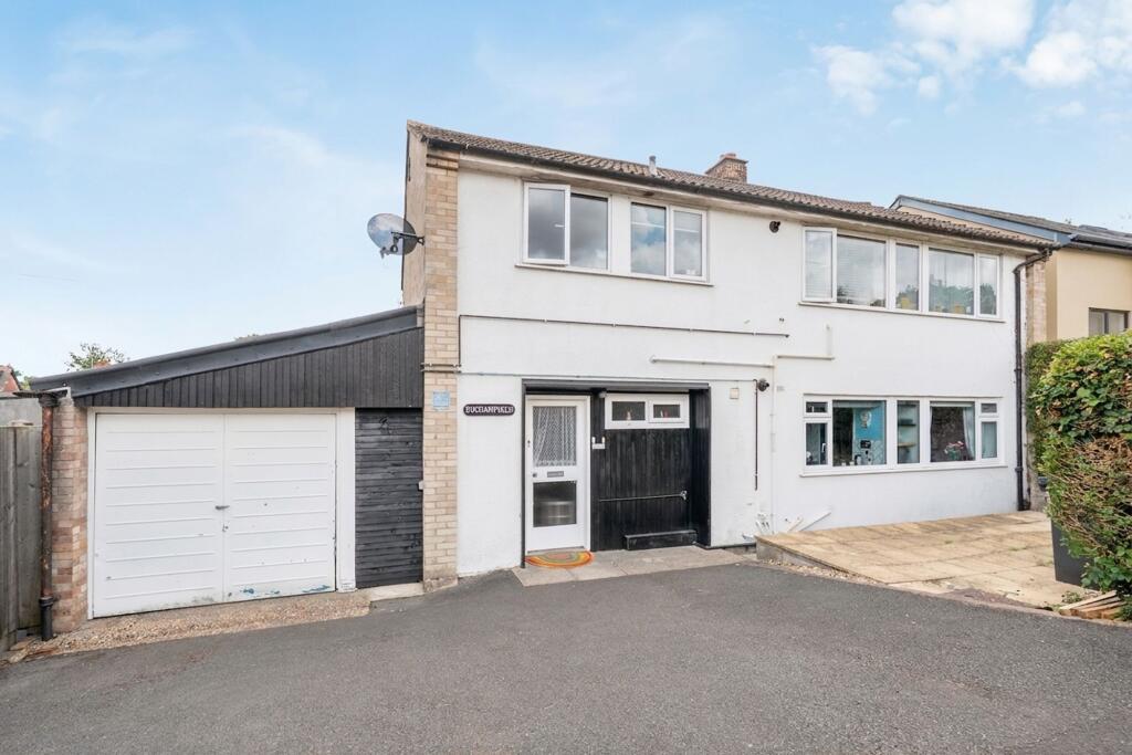 Apartment in Salisbury, Wiltshire - View 4