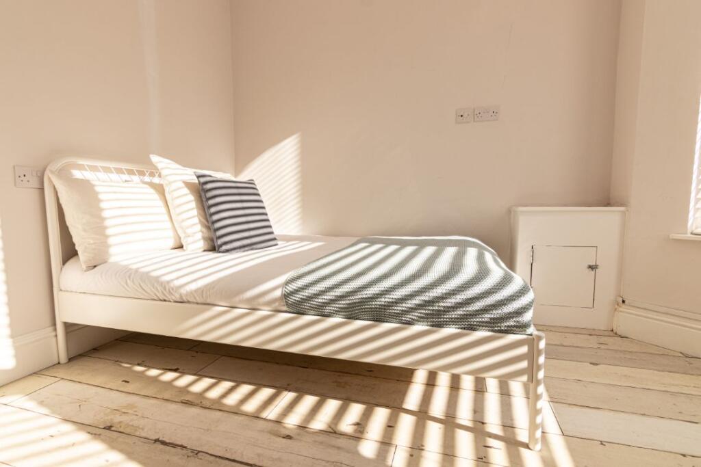 Thornycroft Road, Liverpool, L15 - View 3