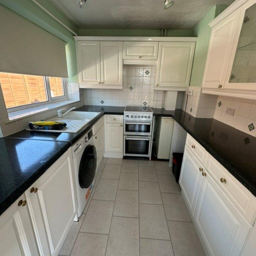 House in Thatcham, West Berkshire - View 3