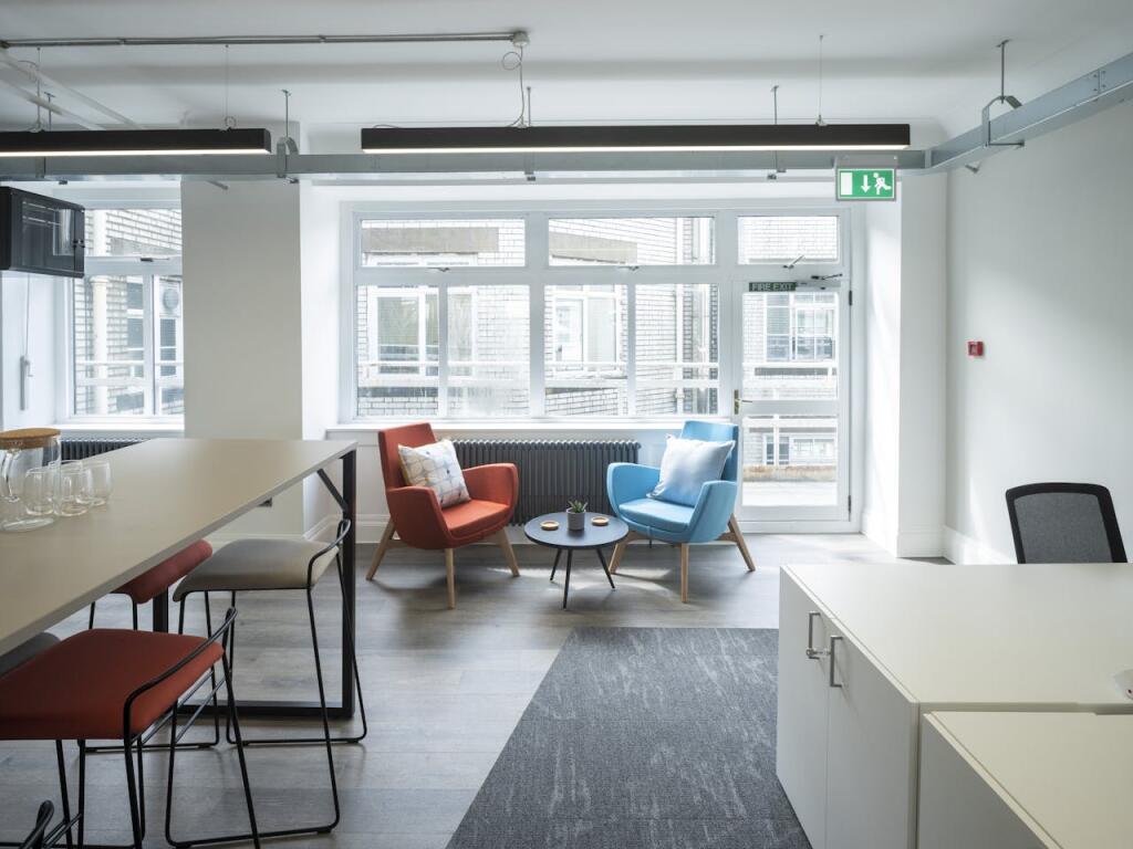 Main image of property: Queens House, 19/29 St. Vincent Place, Glasgow, G1 2DT