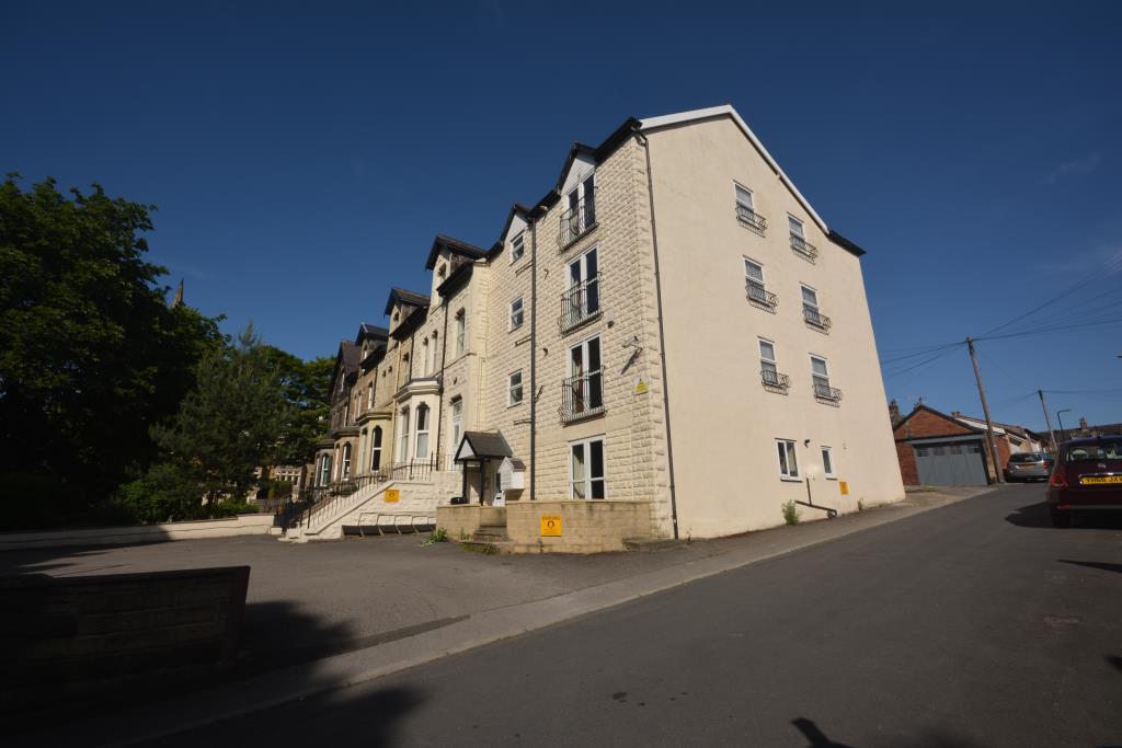 Main image of property: Kings Court, 98 Kings Road, Harrogate, North Yorkshire, HG1