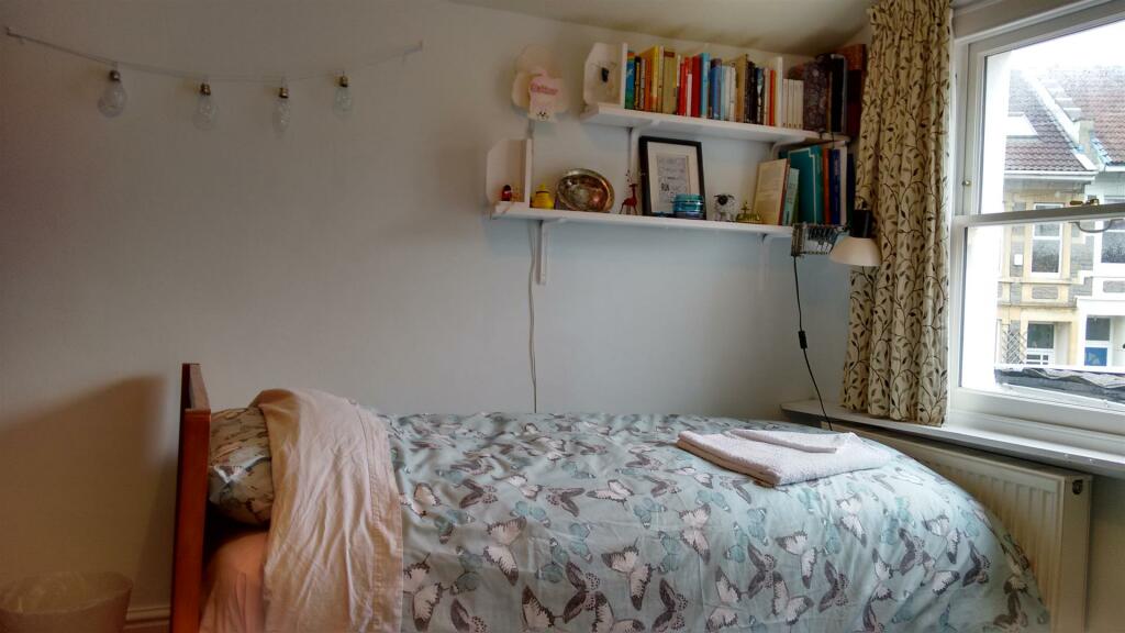 1 bedroom house share for rent