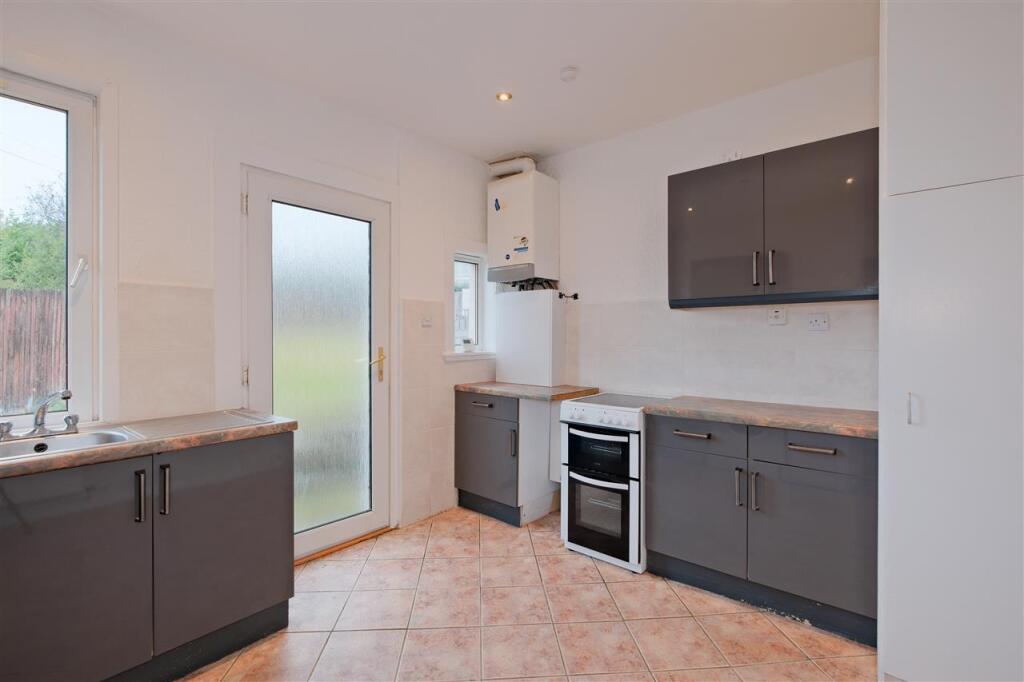 Apartment in Airdrie, Clarkston - More