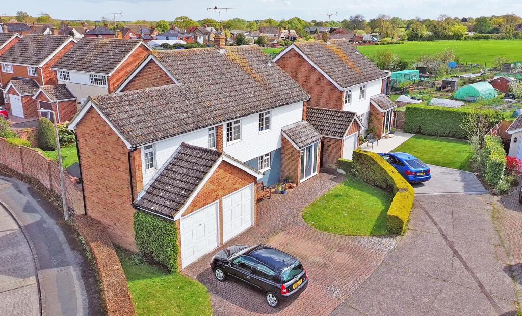 4-bed detached on Ingelrica Avenue, Hatfield Peverel, Chelmsford, £625,000