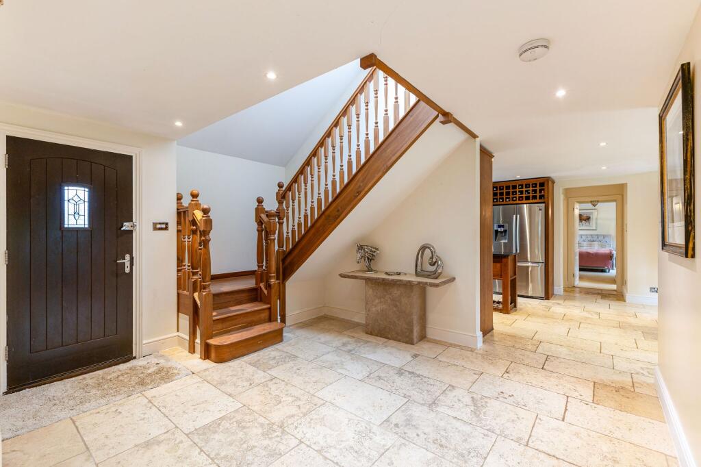 Marden Park, Woldingham, CR3 - View 5