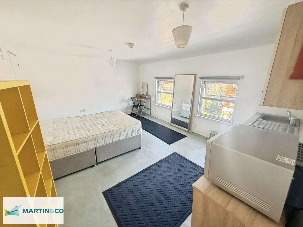 Apartment in Reading, Katesgrove, Newtown - View 2