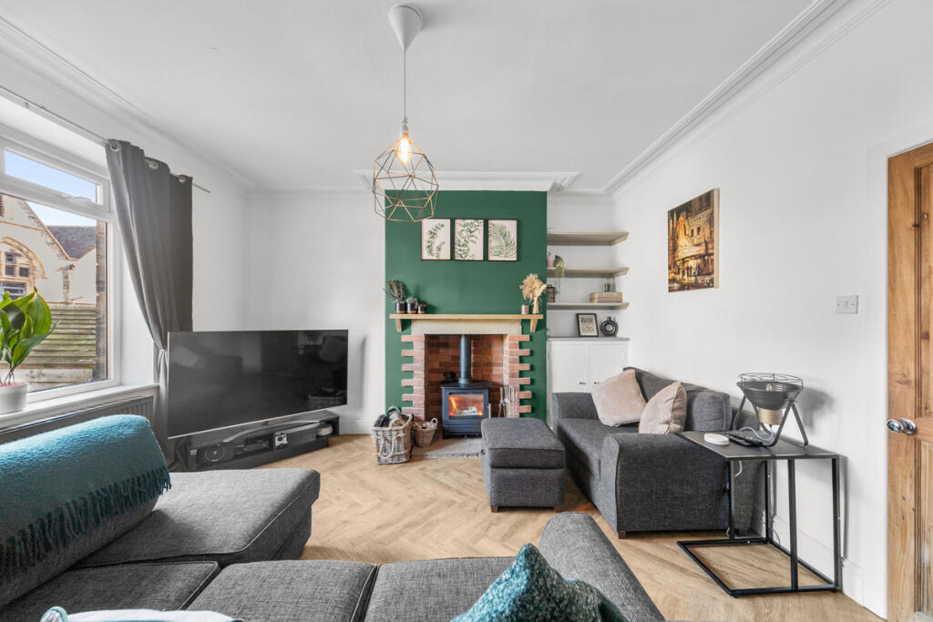 House in Leeds, Larkfield, Rawdon - View 4