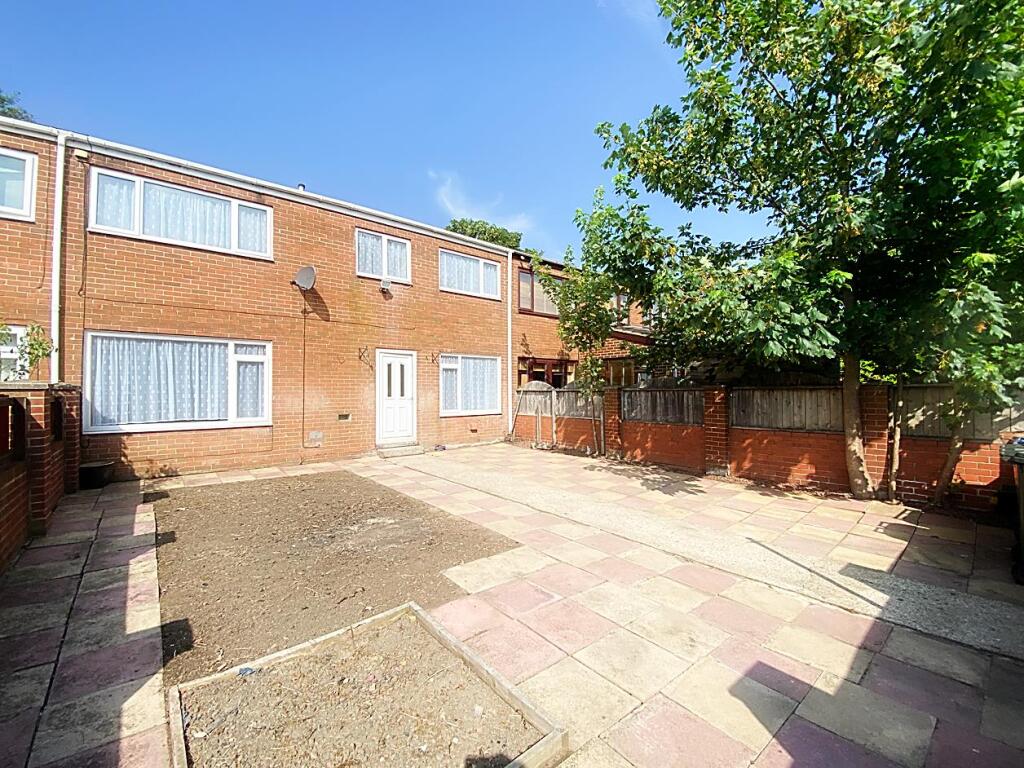 3-bed terraced on St. Oswalds Green, Walker, Newcastle Upon Tyne, £130,000