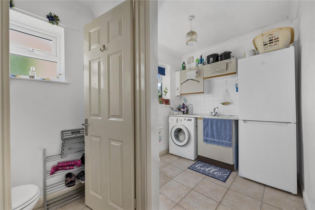 Cobbetts Walk, Bisley, Woking, Surrey, GU24 photo 4