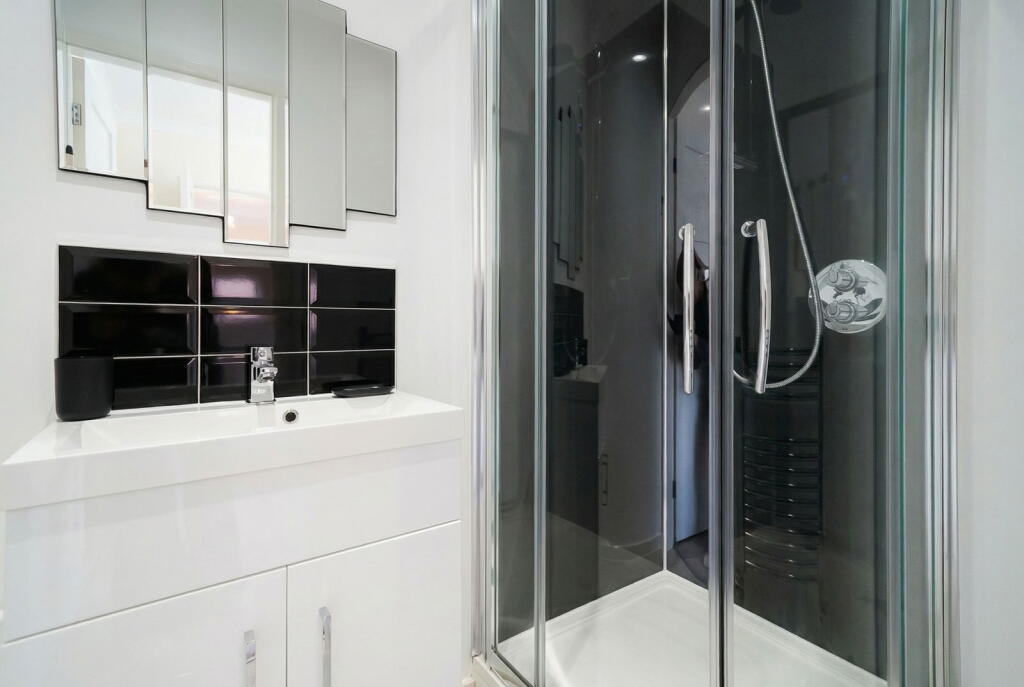 Additional image 16 of Blackford Road, Shirley