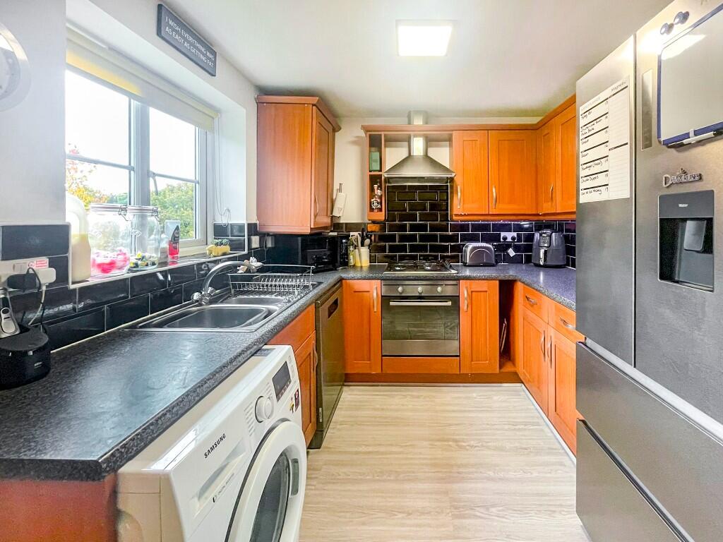 Newby Close, Bury, Greater Manchester, BL9 photo 4