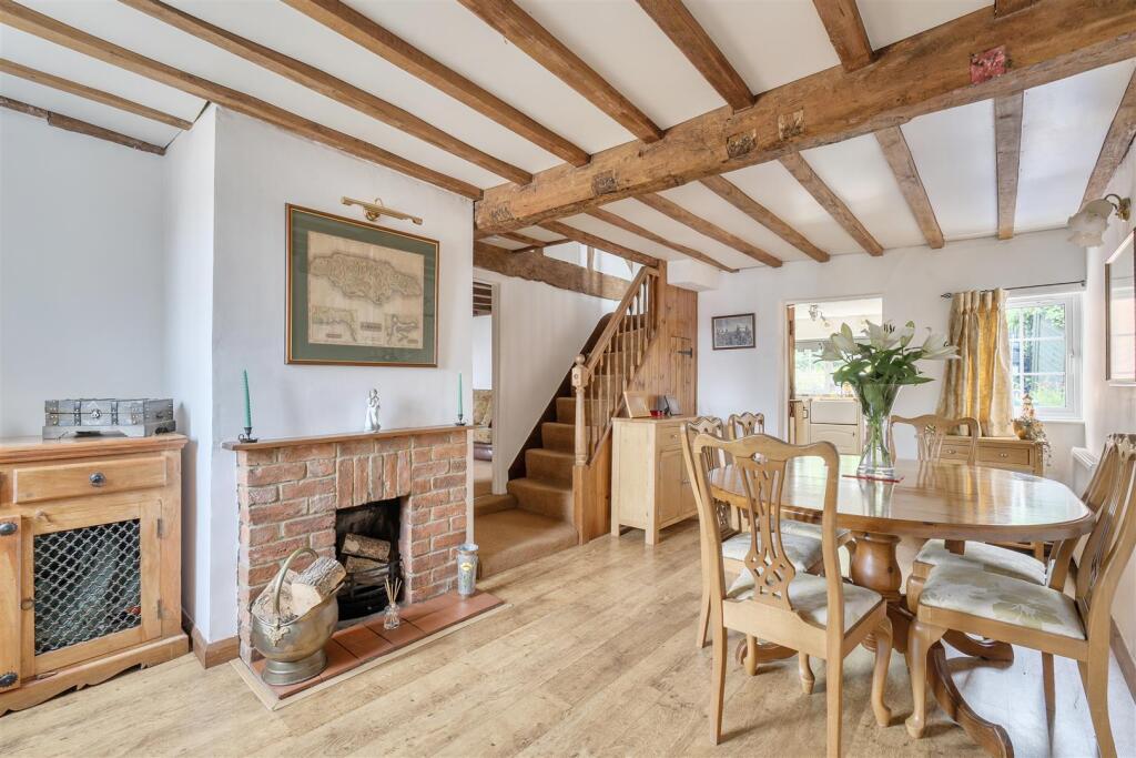House in Swindon, Worton - View 5