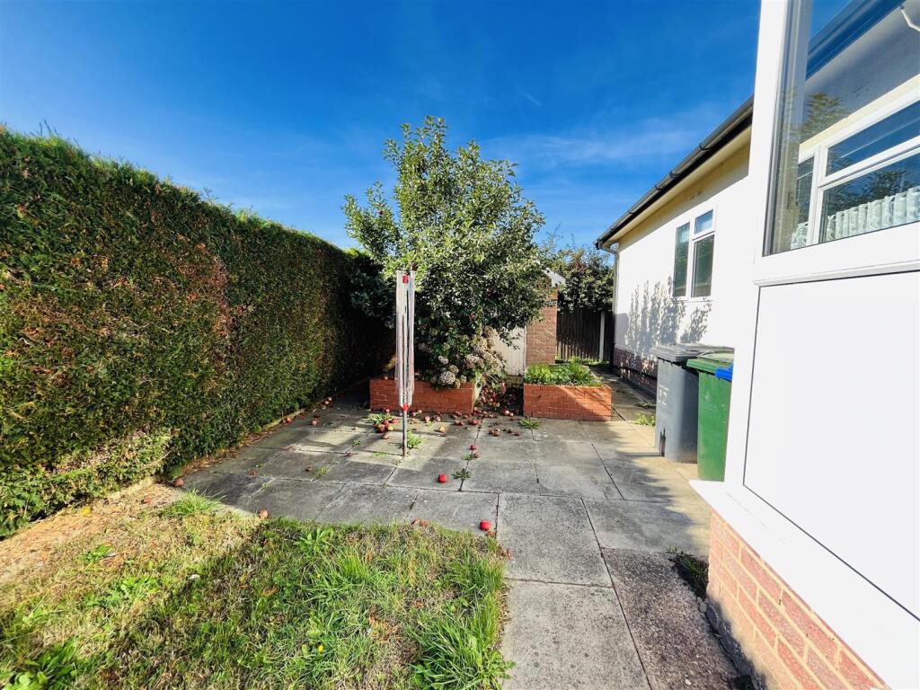 Palm Grove Court, Thorne, Doncaster photo 4