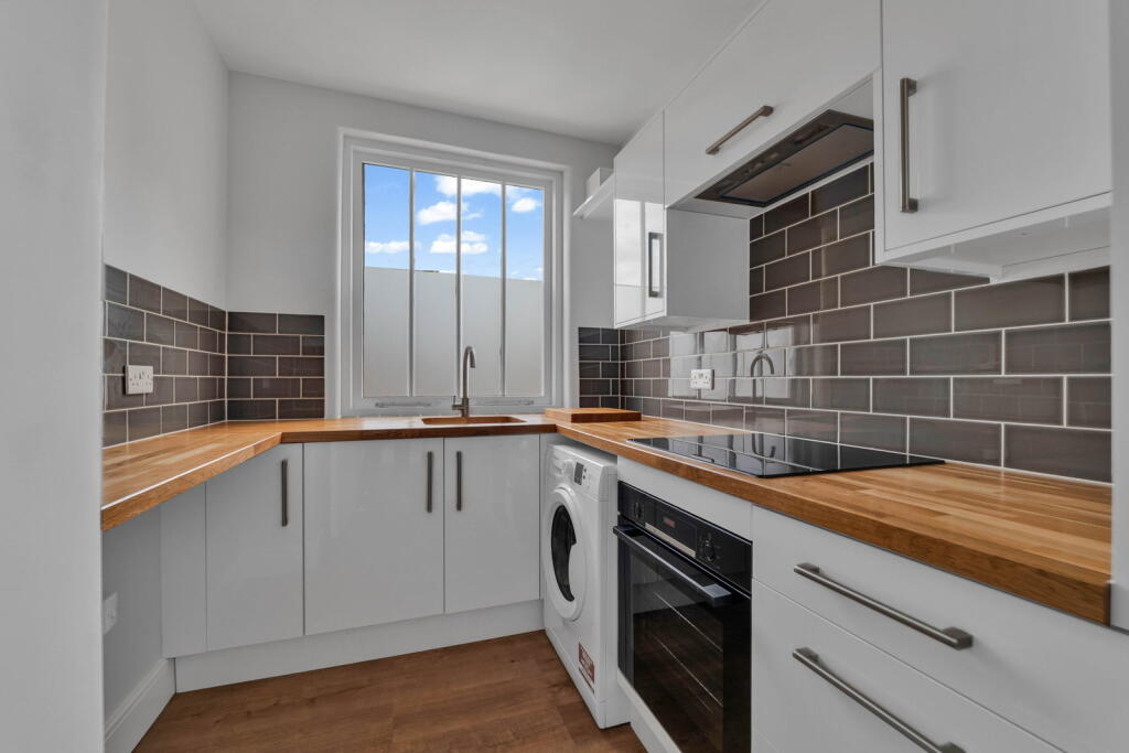 Apartment in Coventry - View 3