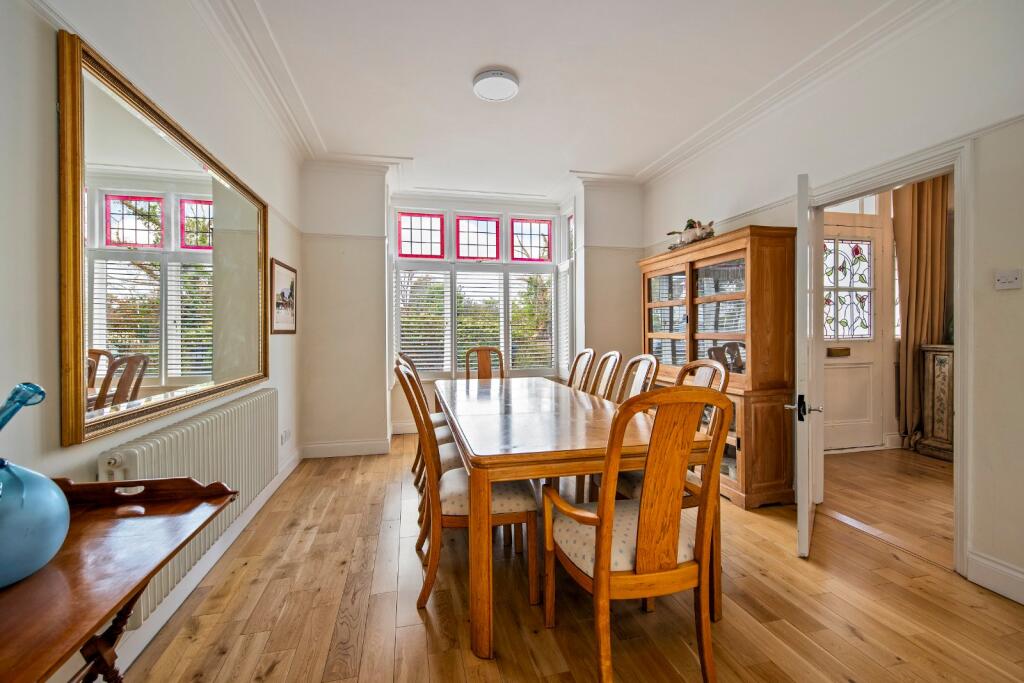 House in London - View 5