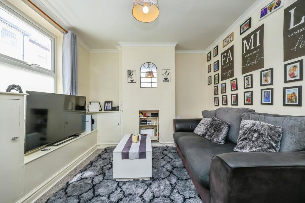 House in Ashfield, Hucknall - View 2