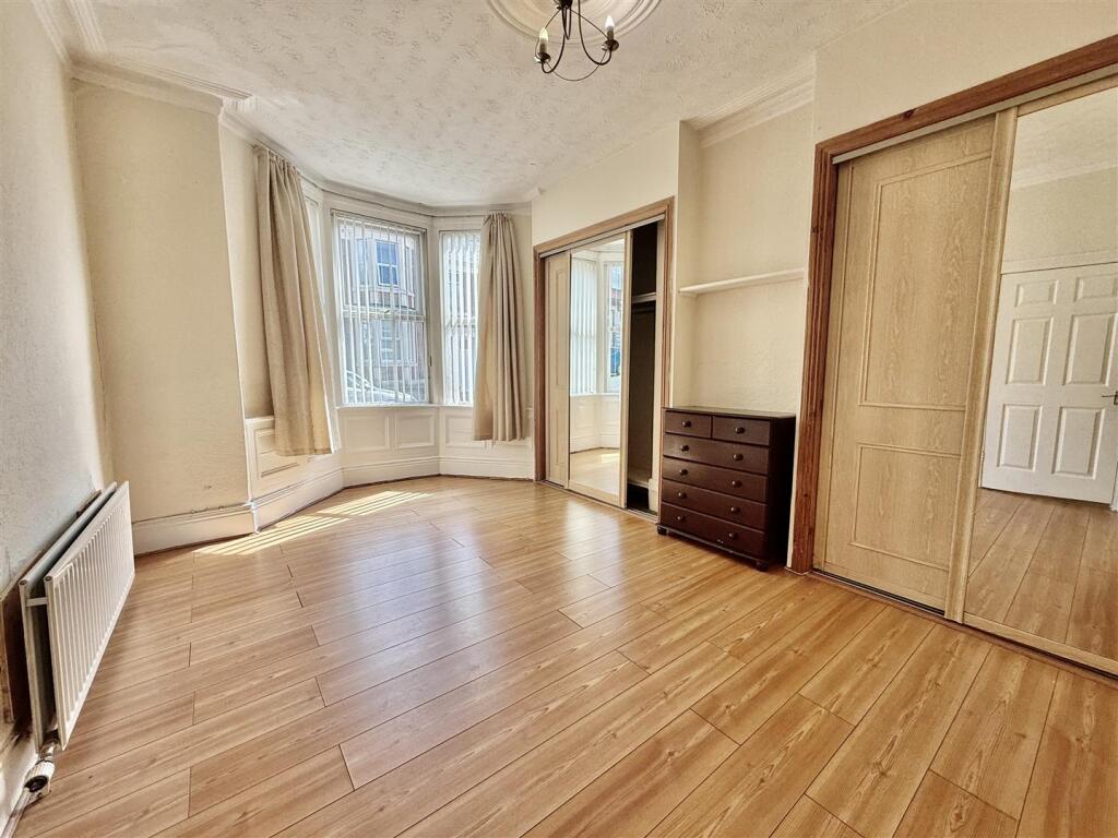 Apartment in Newcastle upon Tyne - View 4