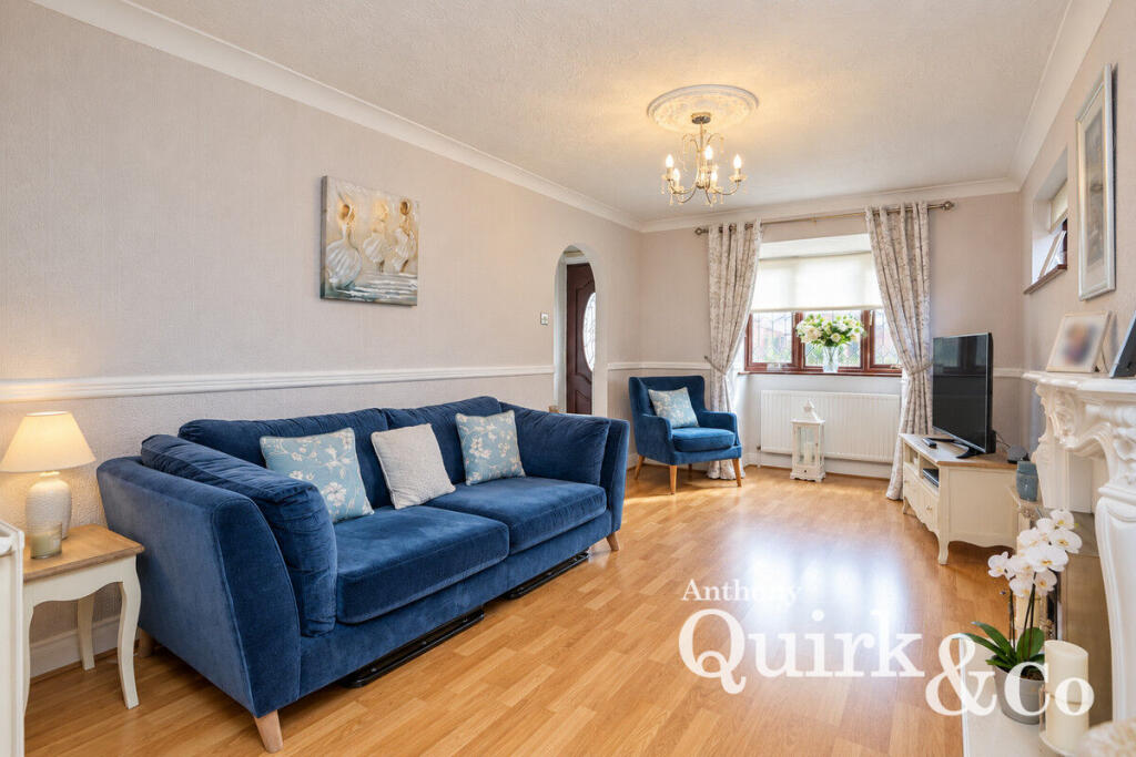 House in Southend-on-Sea - View 5