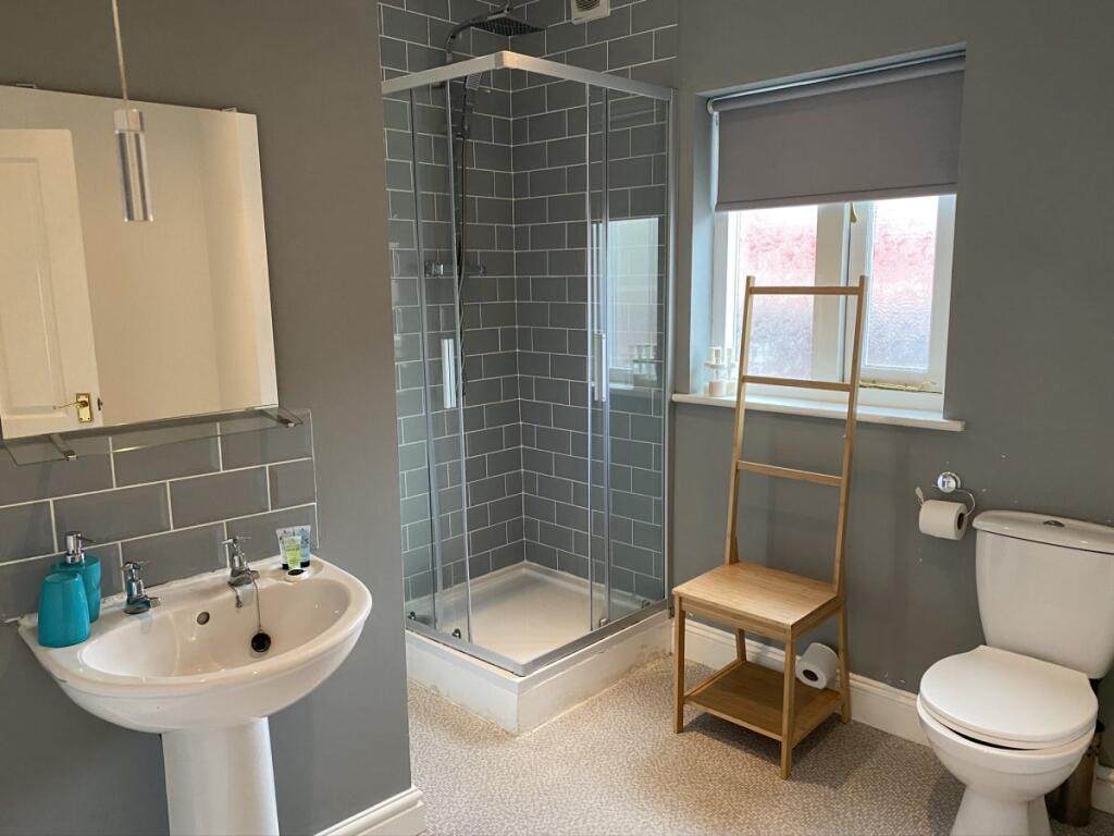 Apartment in Stockport - View 3